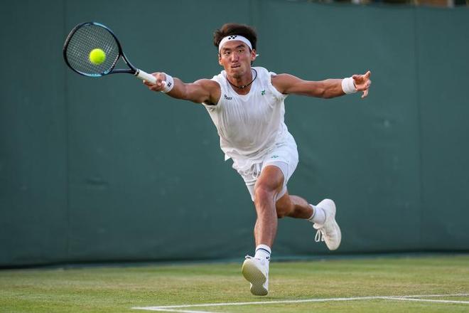 更是对攻守 更是对攻守